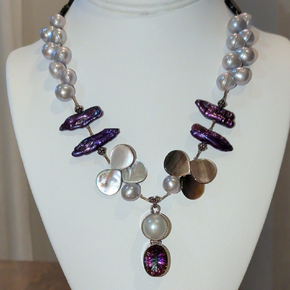 Freshwater & Irregular Pearl Necklace